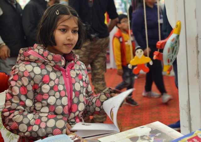 ये गुड्डा और कच्छुआ तो बड़े ही मज़ेदार है.